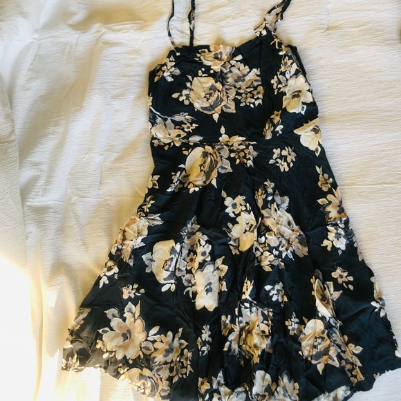 Floral Dress (M) - Picture 1 of 5